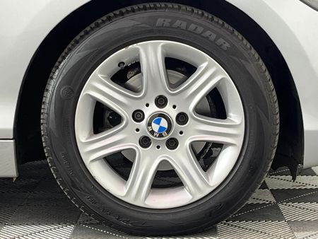 2015-BMW-1-Series-116i-5-dr-Auto_5