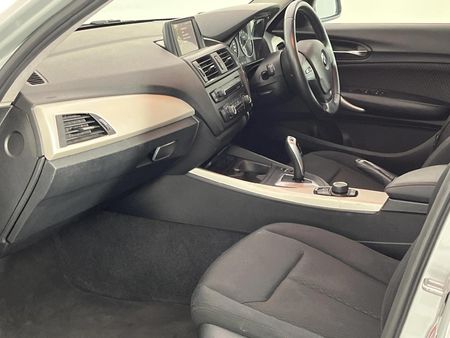 2015-BMW-1-Series-116i-5-dr-Auto_8