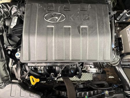 2025-Hyundai-Exter-12-Executive_12