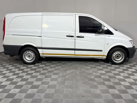 2013-Mercedes-Benz-Vito-116-CDI-Panel-Van_11