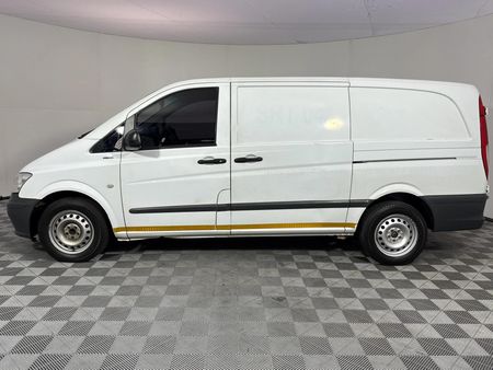2013-Mercedes-Benz-Vito-116-CDI-Panel-Van_13