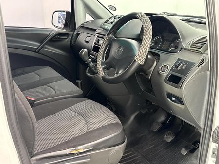 2013-Mercedes-Benz-Vito-116-CDI-Panel-Van_7