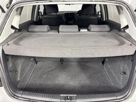 2017-Volkswagen-Polo-GP-12-TSI-Trendline-66kW_13