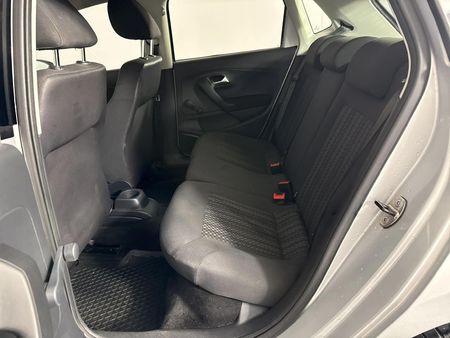 2017-Volkswagen-Polo-GP-12-TSI-Trendline-66kW_3