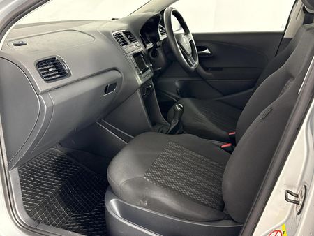 2017-Volkswagen-Polo-GP-12-TSI-Trendline-66kW_8