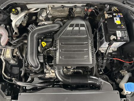 2019-Volkswagen-Golf-VII-10-TSI-Comfortline_13