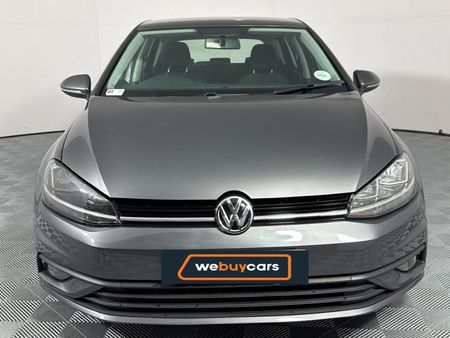 2019-Volkswagen-Golf-VII-10-TSI-Comfortline_15