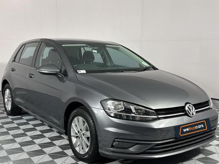 2019-Volkswagen-Golf-VII-10-TSI-Comfortline_16
