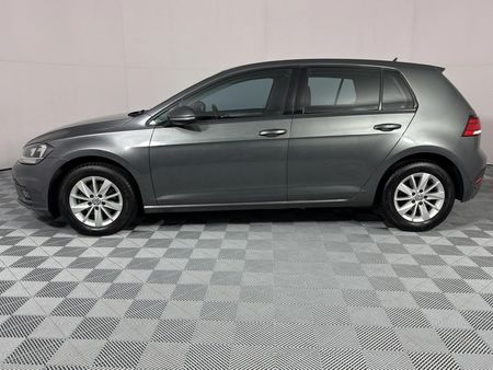 2019-Volkswagen-Golf-VII-10-TSI-Comfortline_19