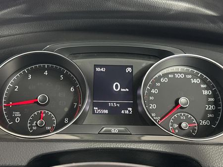 2019-Volkswagen-Golf-VII-10-TSI-Comfortline_2