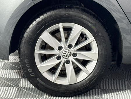 2019-Volkswagen-Golf-VII-10-TSI-Comfortline_7