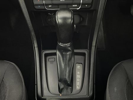 2022-Toyota-Urban-Cruiser-15-Xs-Auto_10