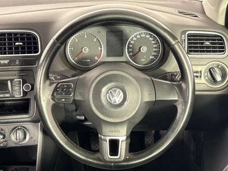 2012-Volkswagen-Polo-12-TDI-Bluemotion-5-dr_10