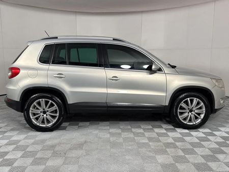 2009-Volkswagen-Tiguan-20-TDI-Sport-Style-4Motion-Auto_16