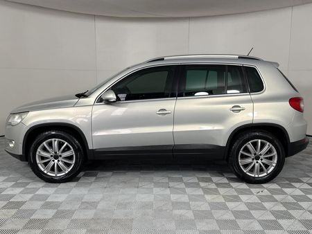 2009-Volkswagen-Tiguan-20-TDI-Sport-Style-4Motion-Auto_18