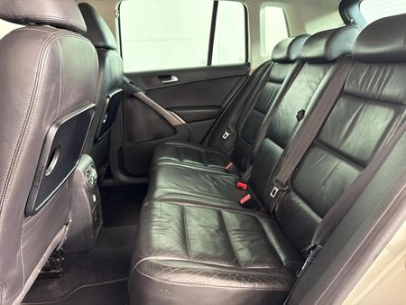 2009-Volkswagen-Tiguan-20-TDI-Sport-Style-4Motion-Auto_3