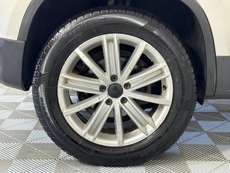 2009-Volkswagen-Tiguan-20-TDI-Sport-Style-4Motion-Auto_7