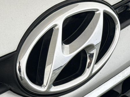 2017-Hyundai-i20-12-Motion_11