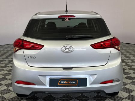 2017-Hyundai-i20-12-Motion_18