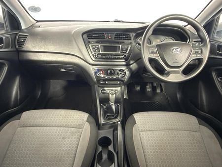2017-Hyundai-i20-12-Motion_1