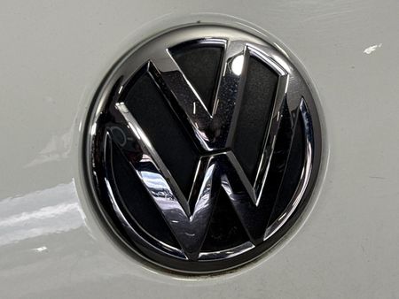 2016-Volkswagen-Polo-Vivo-GP-14-Conceptline_11