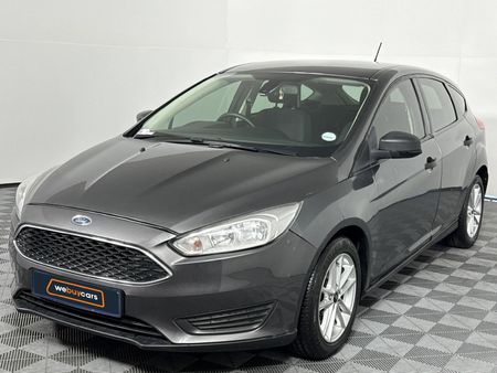 2018-Ford-Focus-10-EcoBoost-Ambiente-Auto-5-dr_0
