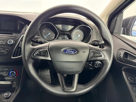 2018-Ford-Focus-10-EcoBoost-Ambiente-Auto-5-dr_11