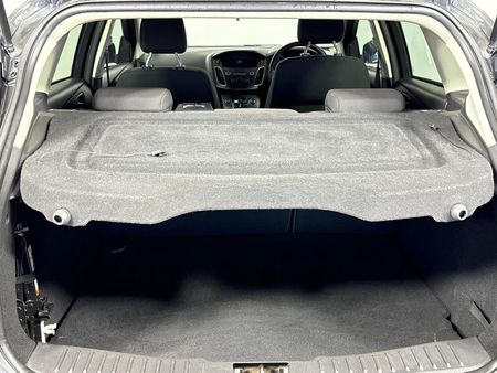 2018-Ford-Focus-10-EcoBoost-Ambiente-Auto-5-dr_13