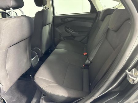 2018-Ford-Focus-10-EcoBoost-Ambiente-Auto-5-dr_3