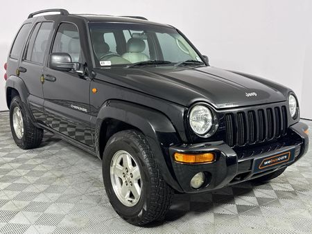 2004-Jeep-Cherokee-37-Limited-Auto_16
