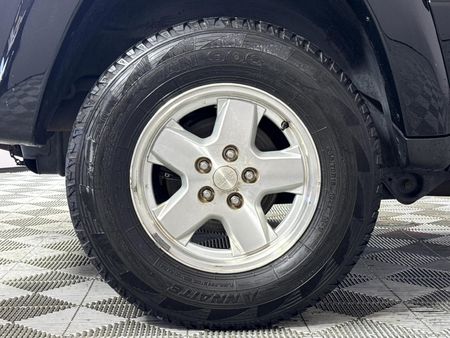 2004-Jeep-Cherokee-37-Limited-Auto_7