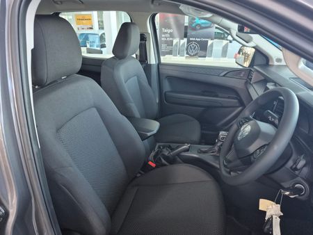 2026-Volkswagen-Amarok-Base-Amarok-Double-cab_8