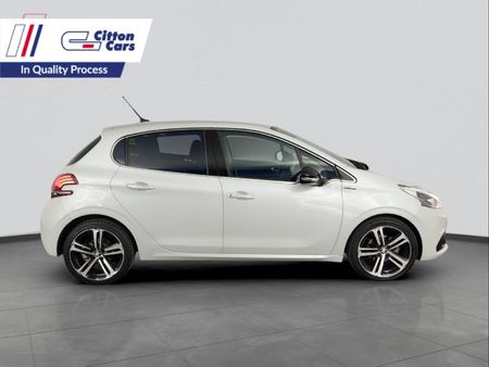 2020-Peugeot-208-12T-PureTech-GT-Line-Auto-5-dr_5