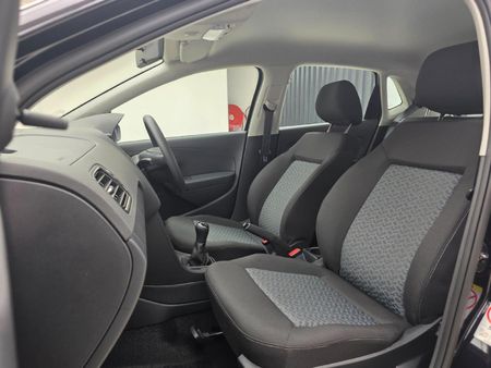 2026-Volkswagen-Polo-Vivo-14-Life_9