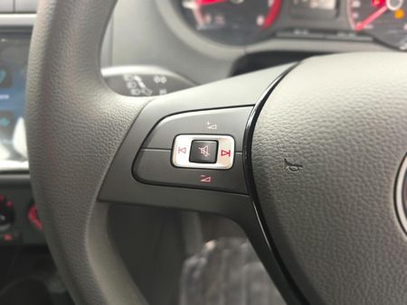 2026-Volkswagen-Polo-Vivo-14-Life_21