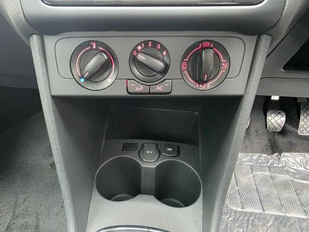 2026-Volkswagen-Polo-Vivo-14-Life_23