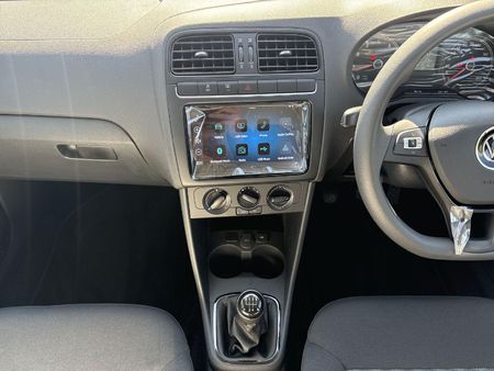 2026-Volkswagen-Polo-Vivo-14-Life_11