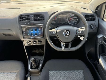 2026-Volkswagen-Polo-Vivo-14-Life_12