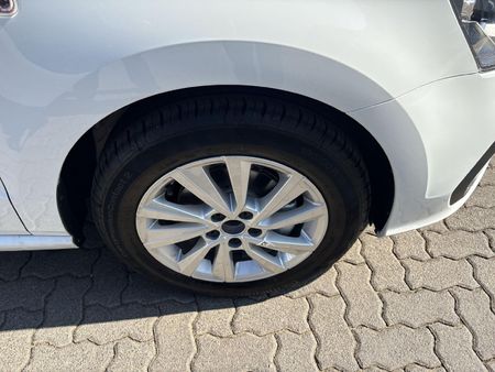 2026-Volkswagen-Polo-Vivo-14-Life_15