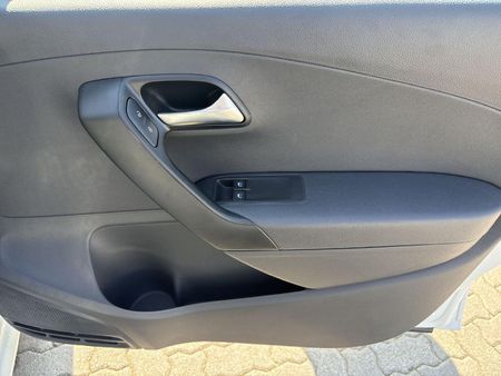 2026-Volkswagen-Polo-Vivo-14-Life_16