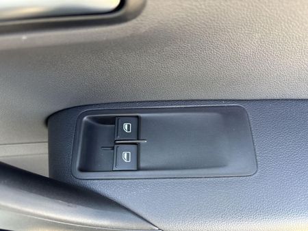 2026-Volkswagen-Polo-Vivo-14-Life_17