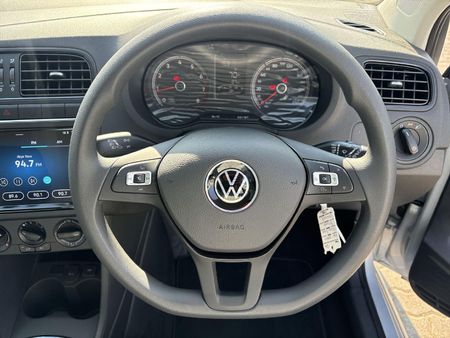 2026-Volkswagen-Polo-Vivo-14-Life_20