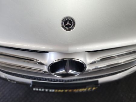 2017-Mercedes-Benz-GLE-250d-4Matic_9