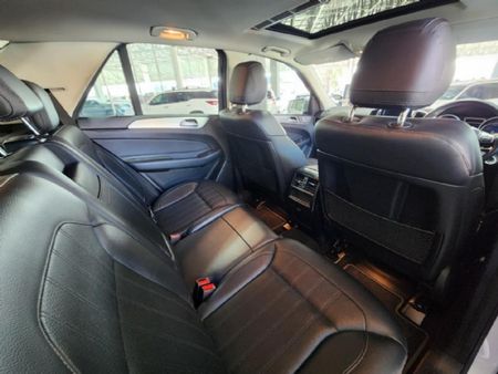 2017-Mercedes-Benz-GLE-250d-4Matic_22