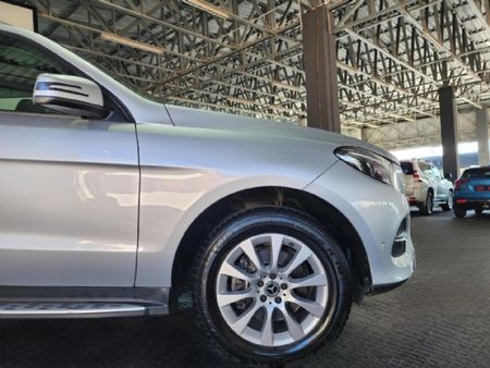 2017-Mercedes-Benz-GLE-250d-4Matic_3