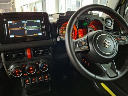 2023-Suzuki-Jimny-15-GLX_10