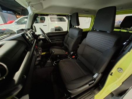 2023-Suzuki-Jimny-15-GLX_19
