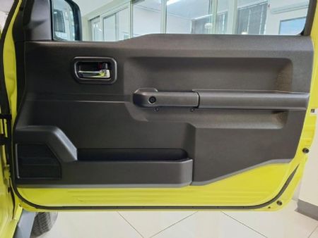 2023-Suzuki-Jimny-15-GLX_22