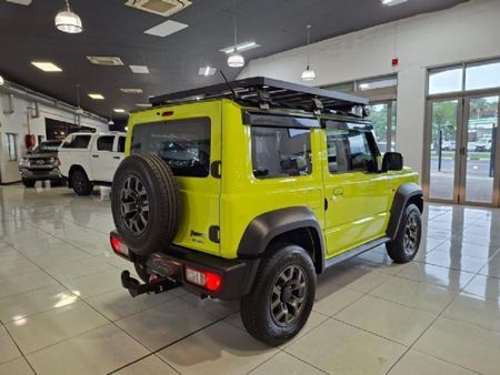 2023-Suzuki-Jimny-15-GLX_27
