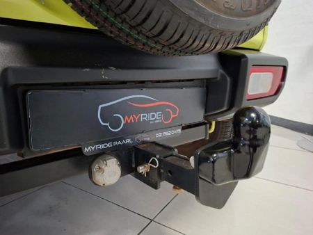 2023-Suzuki-Jimny-15-GLX_29